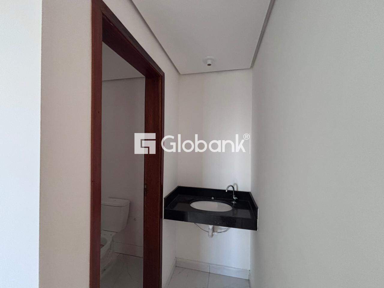 Apartamento 3 quartos para aluguel Planalto 85m² Montes Claros MG: Lavabo