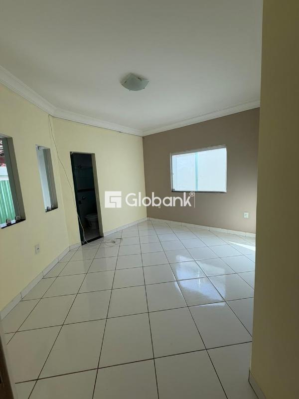 Casa 4 quartos à venda Monte Carmelo 120m² Montes Claros MG: 