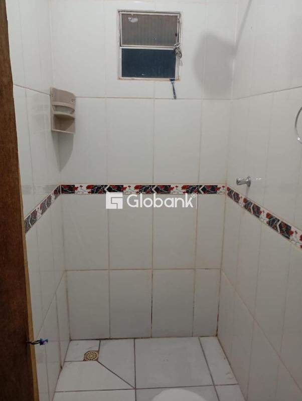 Kitnet 1 quarto para aluguel Monte Carmelo 110m² Montes Claros MG: 