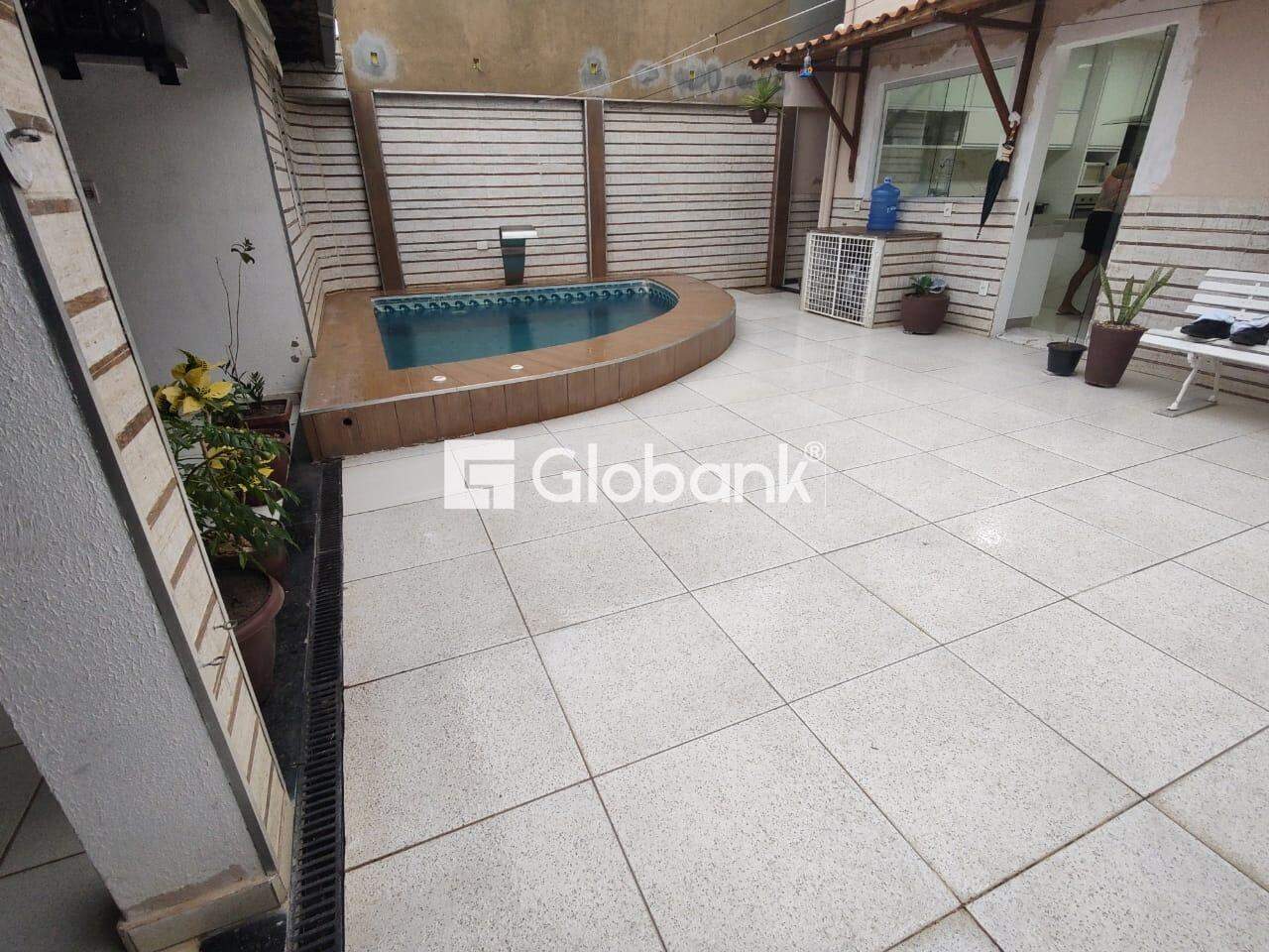 Casa 3 quartos à venda Monte Carmelo 172m² Montes Claros MG: