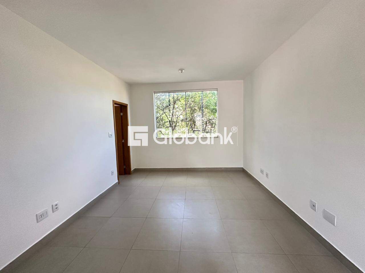 Kitnet 1 quarto para aluguel Funcionários 40m² Montes Claros MG: 