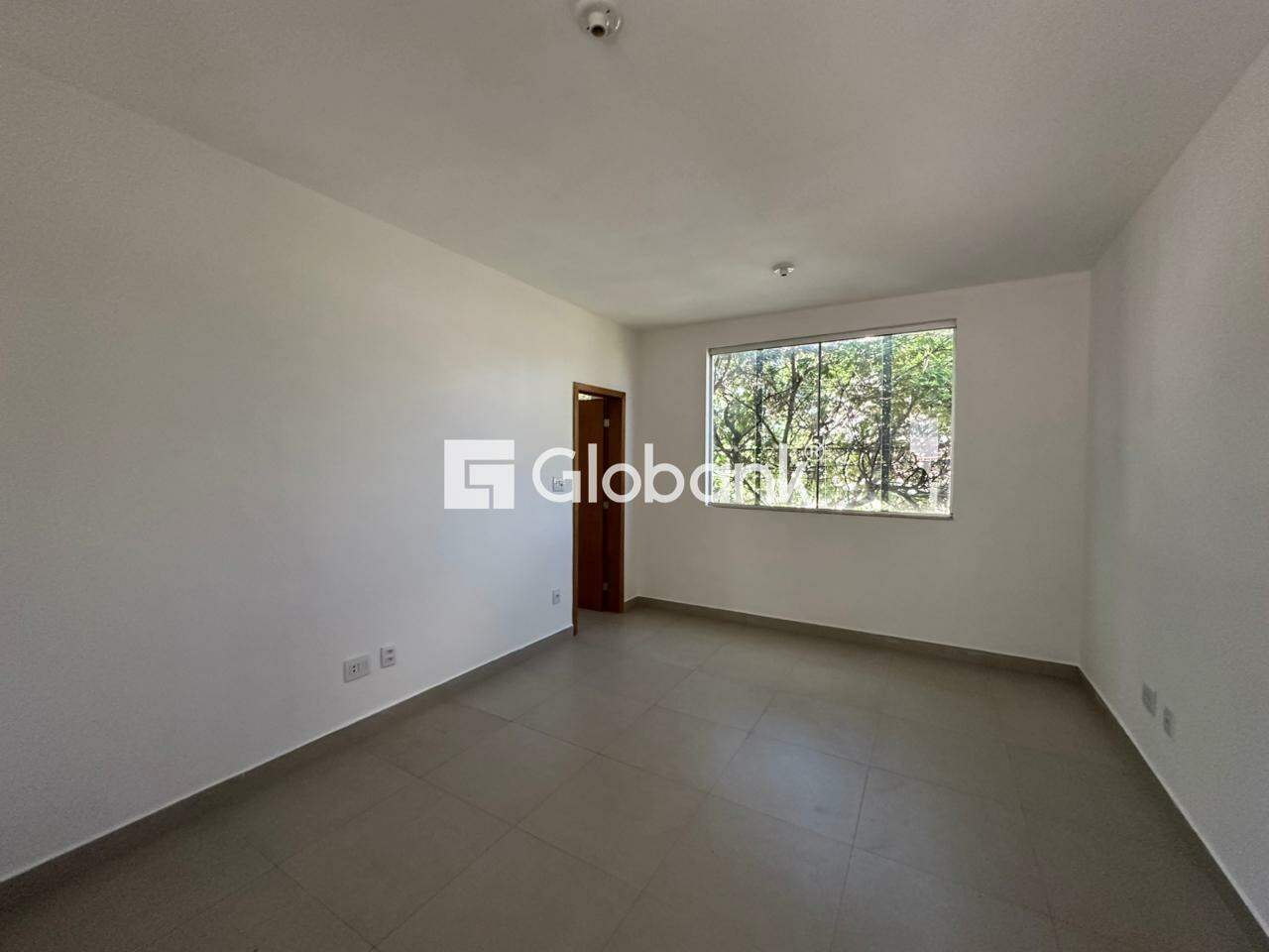 Kitnet 1 quarto para aluguel Funcionários 40m² Montes Claros MG: 