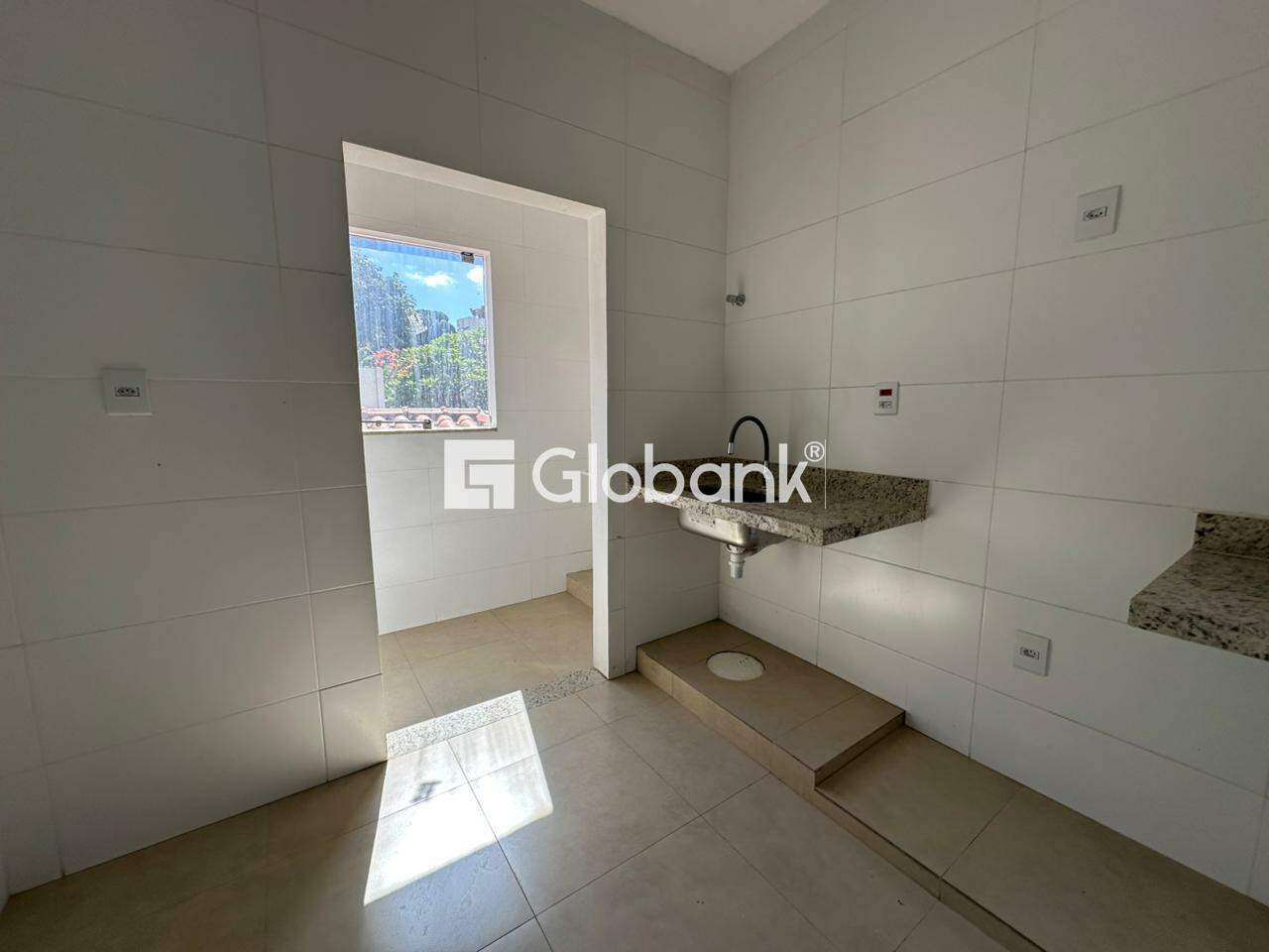 Kitnet 1 quarto para aluguel Funcionários 40m² Montes Claros MG: 