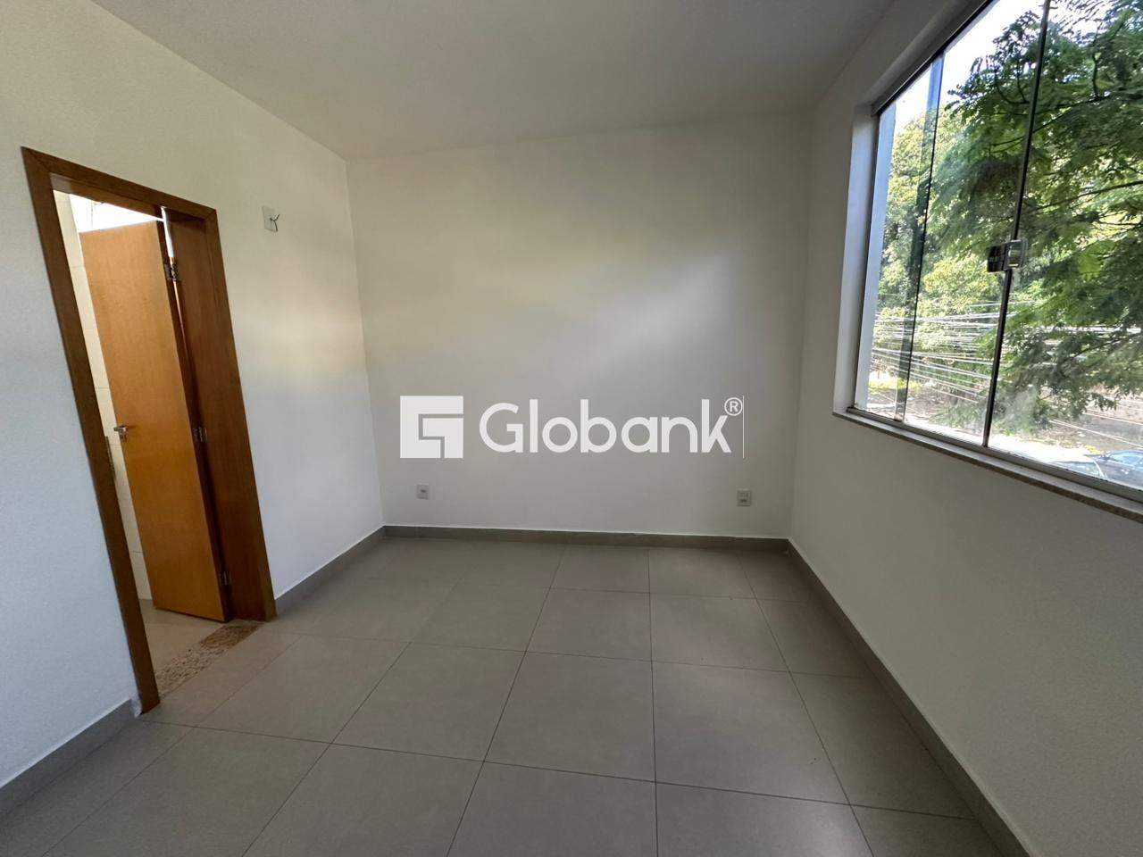 Kitnet 1 quarto para aluguel Funcionários 40m² Montes Claros MG: 