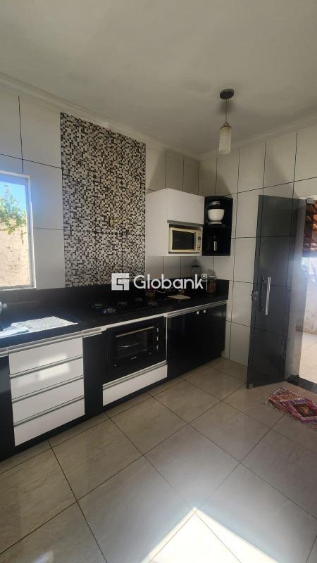 Casa 3 quartos à venda Lourdes 140m² Montes Claros MG: 