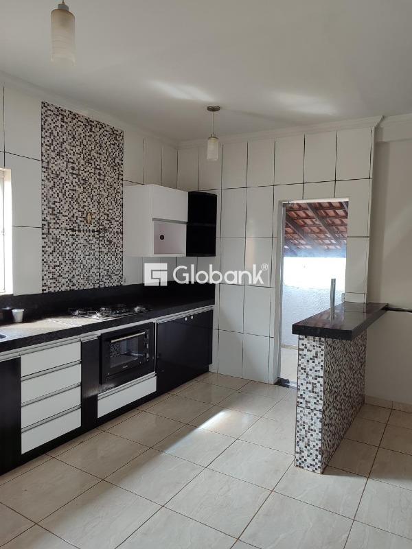 Casa 3 quartos à venda Lourdes 140m² Montes Claros MG: 