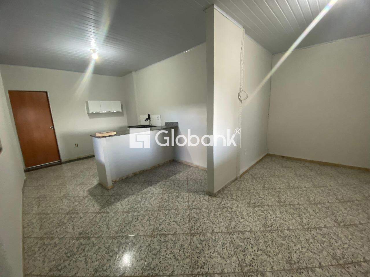 Kitnet 1 quarto para aluguel Vila Ipiranga 80m² Montes Claros MG: 