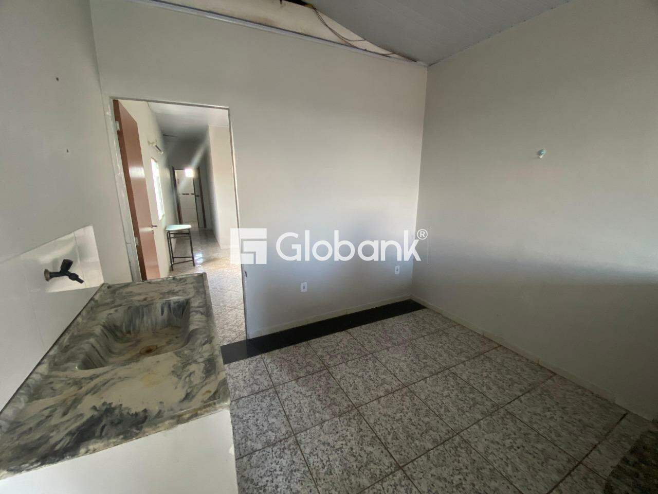 Kitnet 1 quarto para aluguel Vila Ipiranga 80m² Montes Claros MG: 