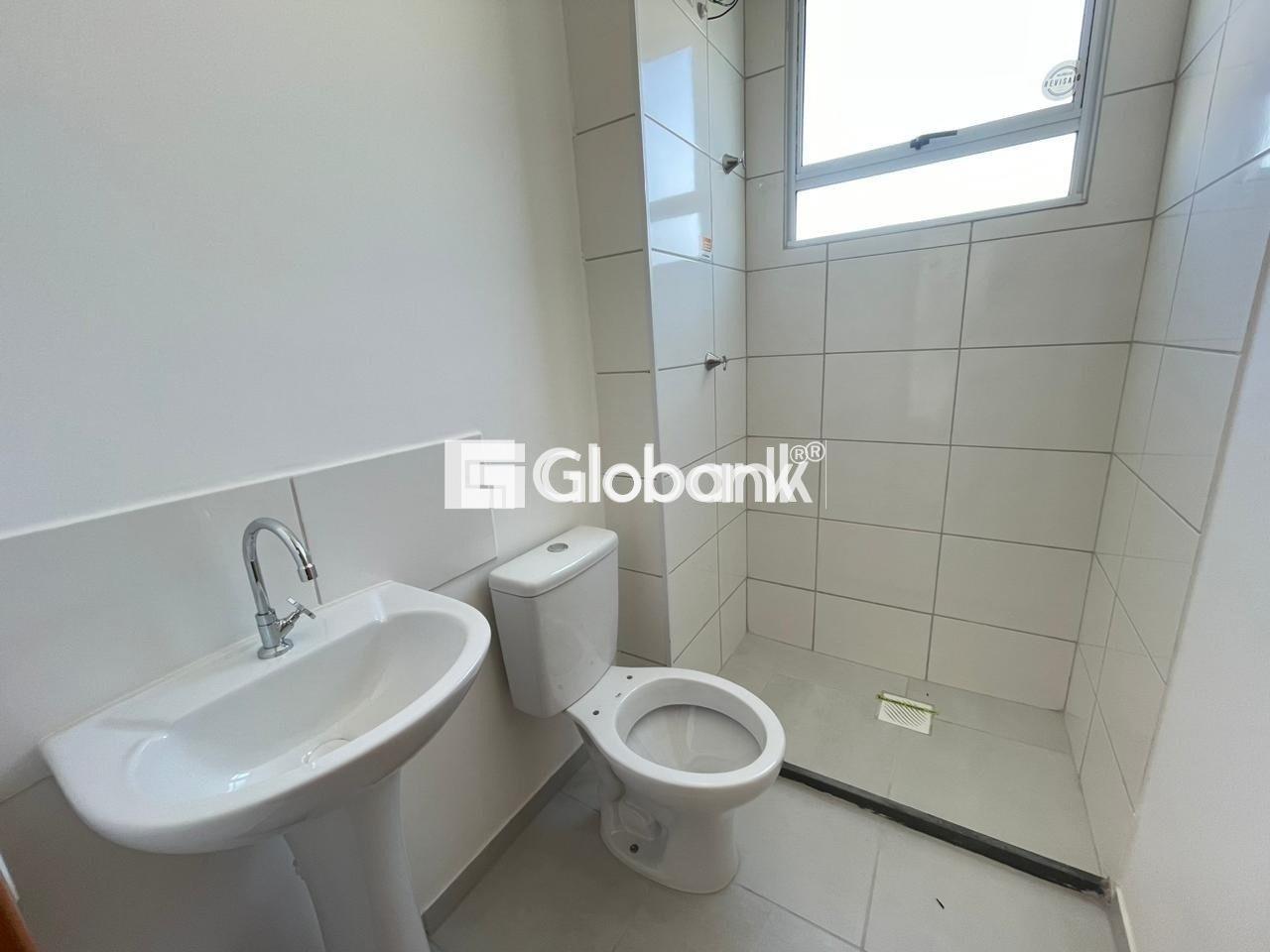 Apartamento 2 quartos para aluguel São Judas Tadeu 45m² Montes Claros MG: Banheiro social