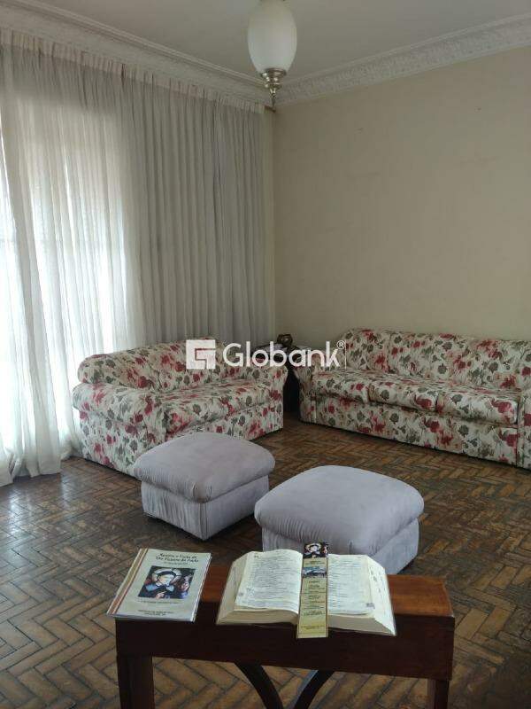 Casa 4 quartos à venda Centro 360m² Montes Claros MG: 
