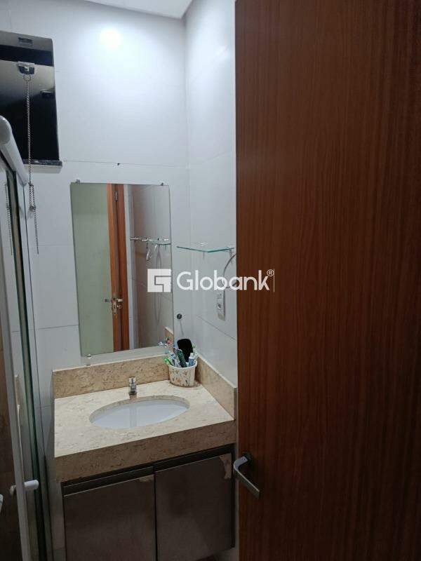 Casa 3 quartos à venda Independência 87m² Montes Claros MG: 