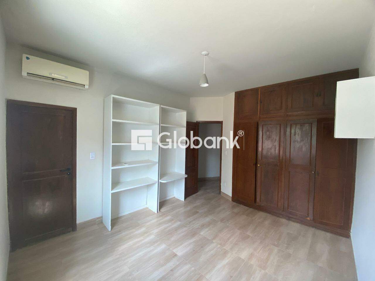 Casa 4 quartos para aluguel Ibituruna 300m² Montes Claros MG: 