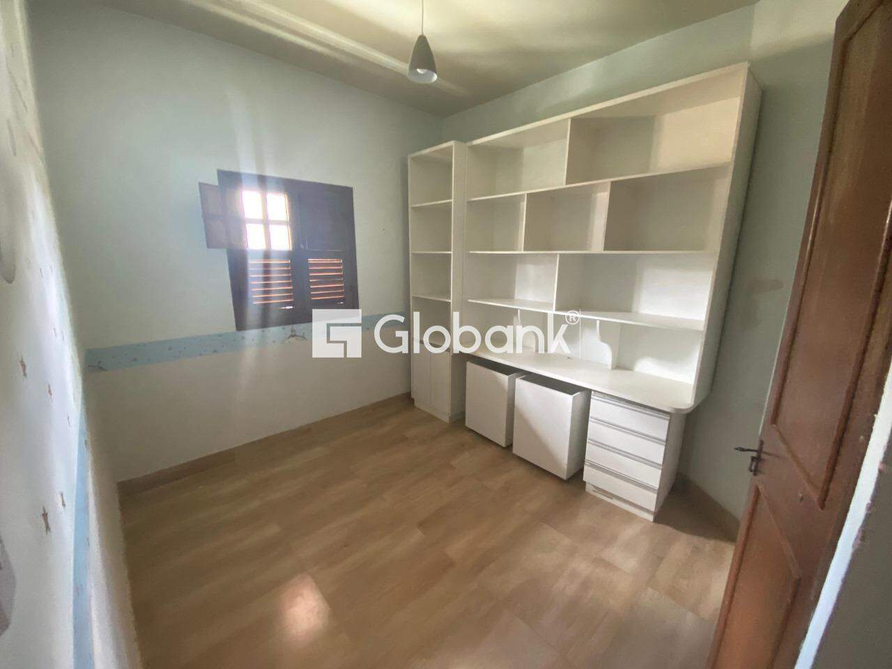 Casa 4 quartos para aluguel Ibituruna 300m² Montes Claros MG: 