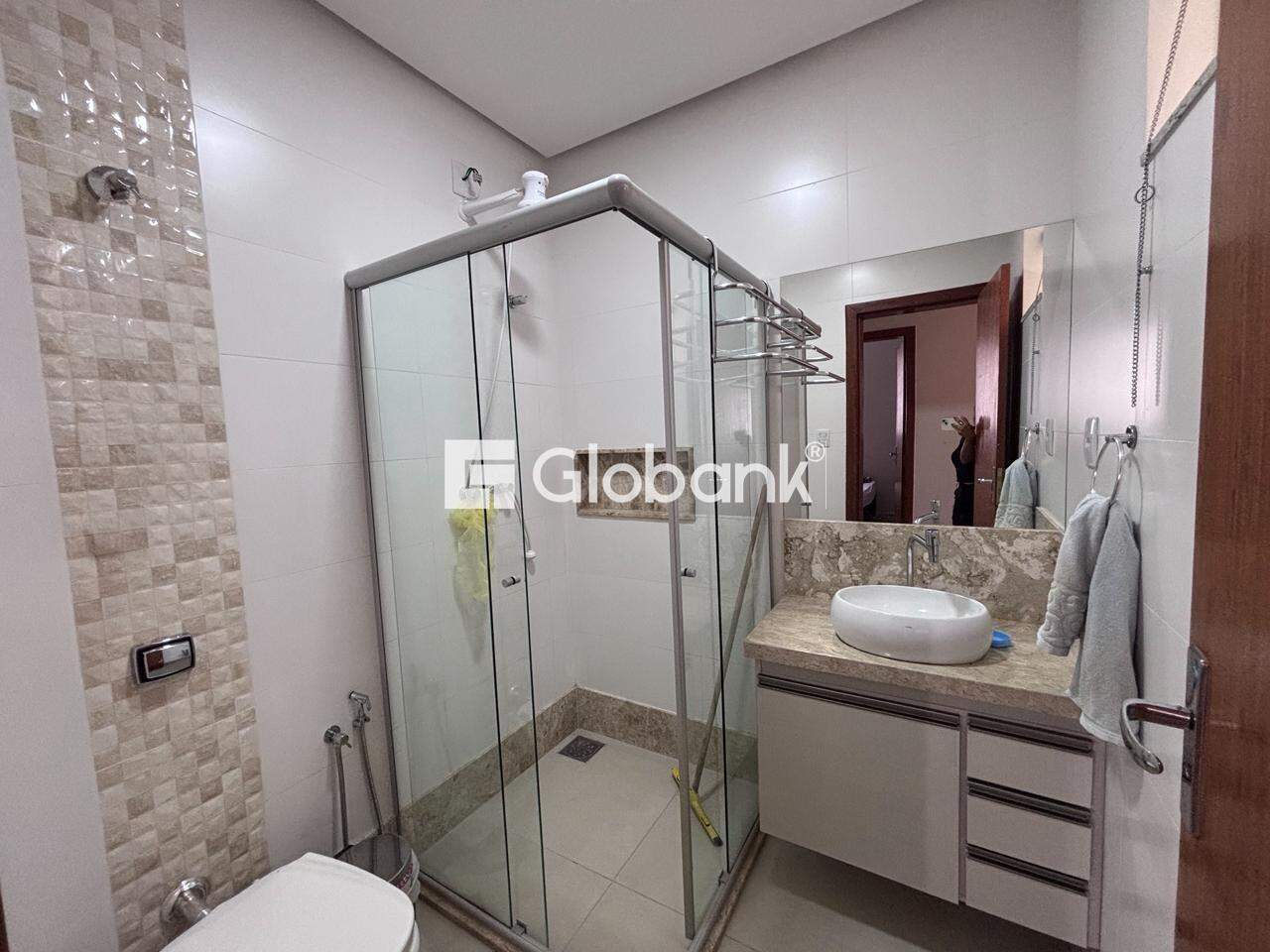 Apartamento 3 quartos para aluguel Ibituruna 148m² Montes Claros MG: Banheiro social