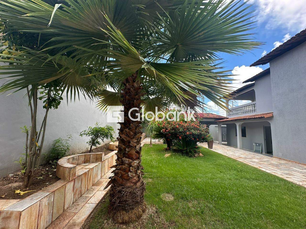 Casa 6 quartos para aluguel Monte Carmelo 320m² Montes Claros MG: 