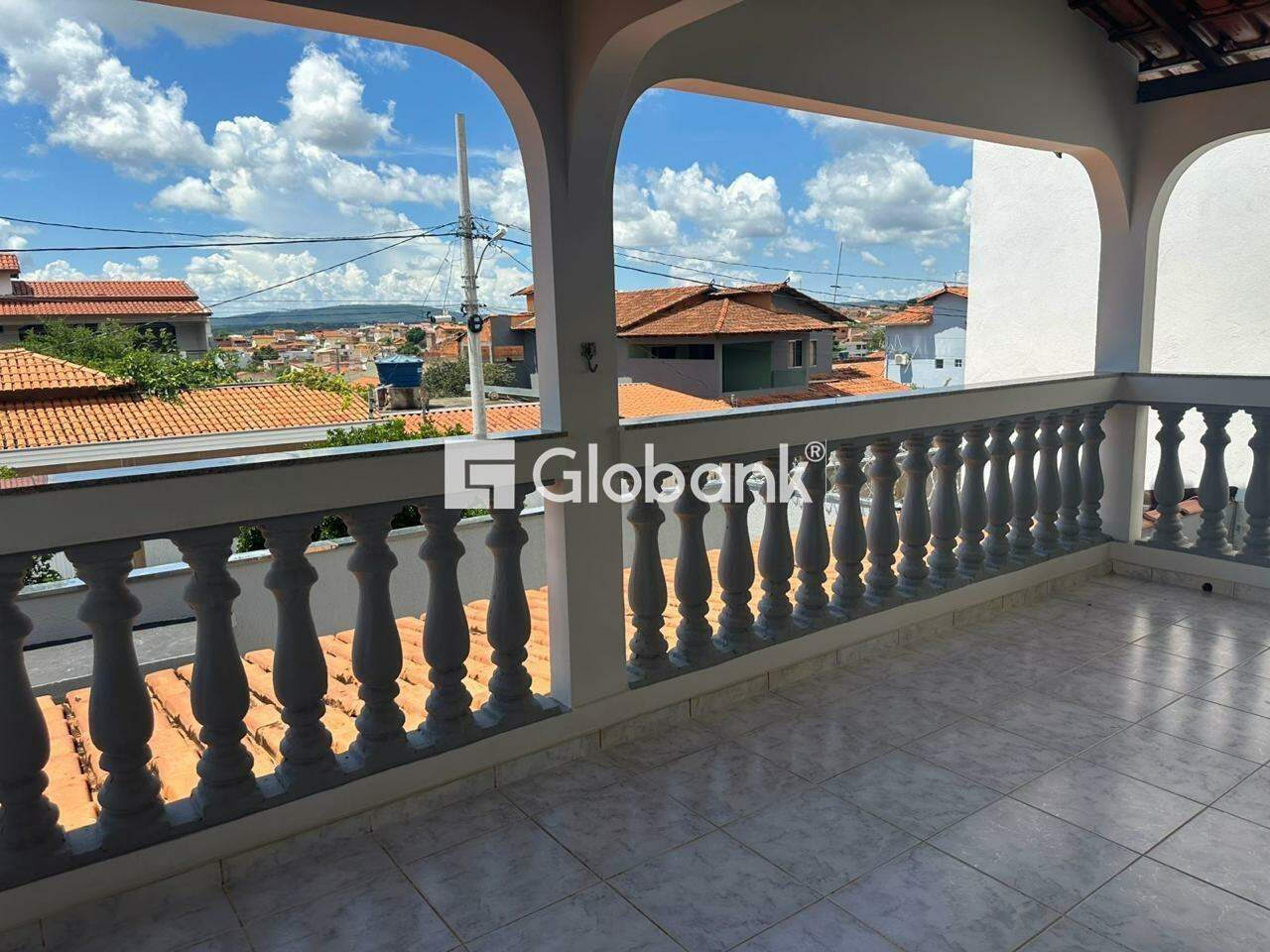 Casa 6 quartos para aluguel Monte Carmelo 320m² Montes Claros MG: 
