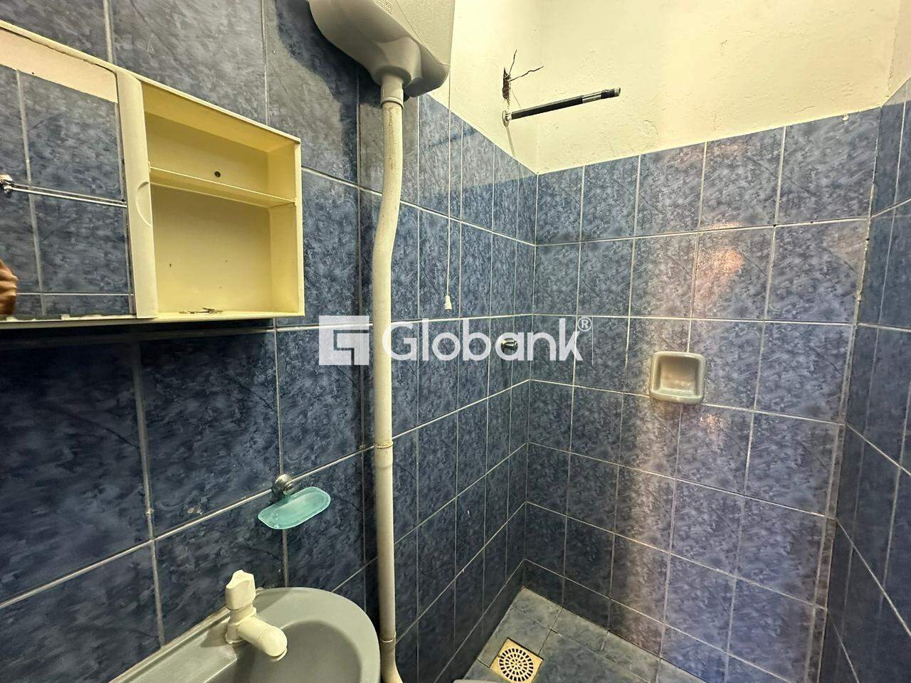 Casa 2 quartos para aluguel Morrinhos 30m² Montes Claros MG: 