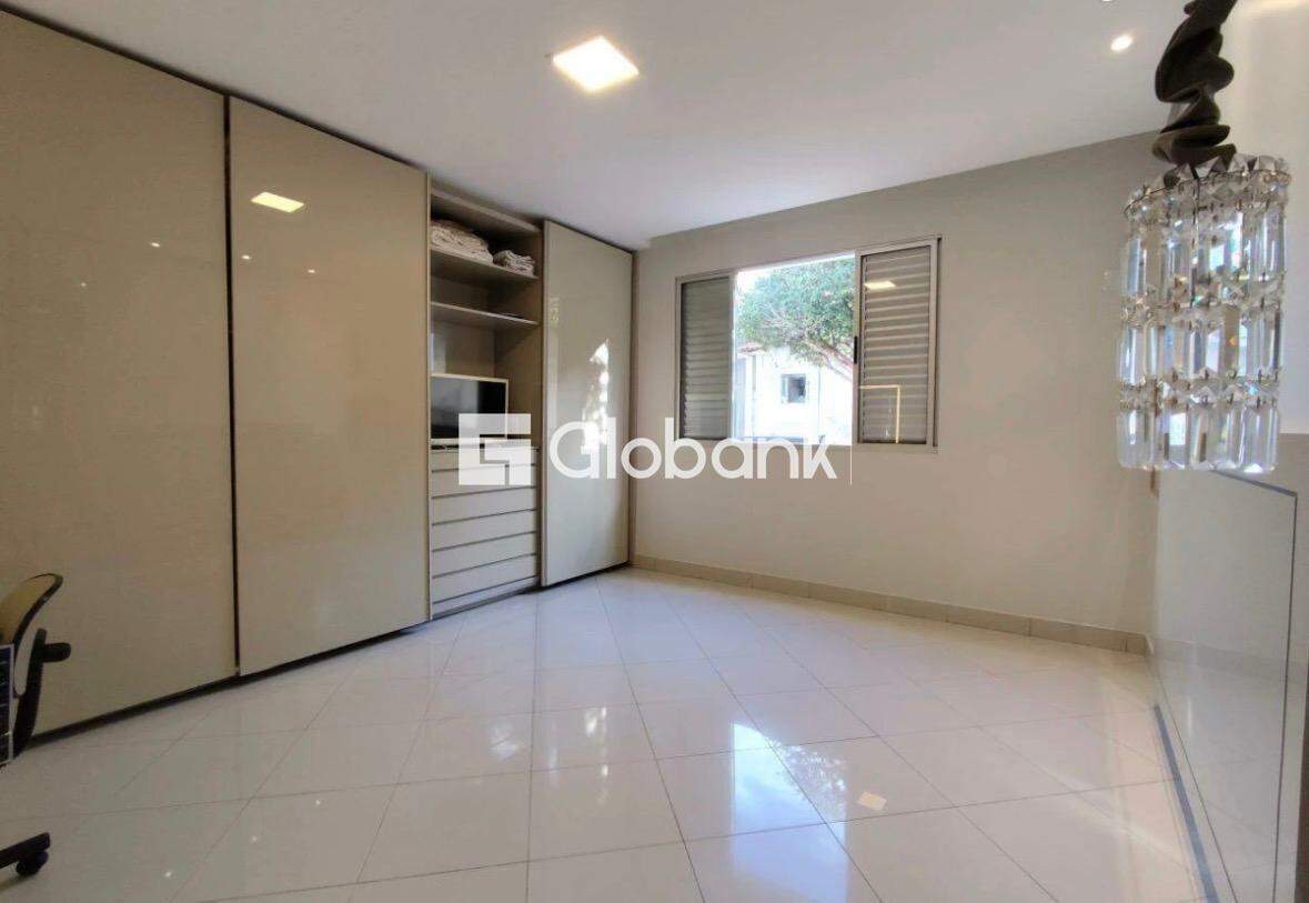 Casa 3 quartos para aluguel Melo 450m² Montes Claros MG: 
