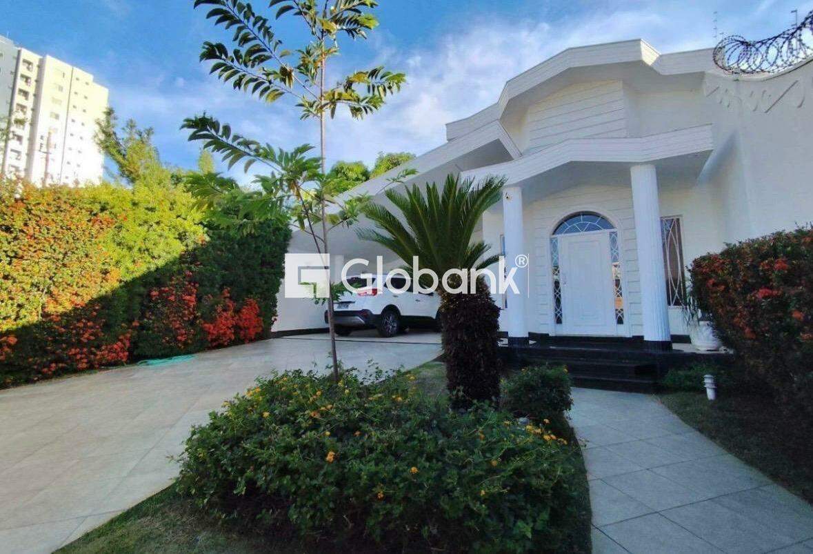 Casa 3 quartos para aluguel Melo 450m² Montes Claros MG: 