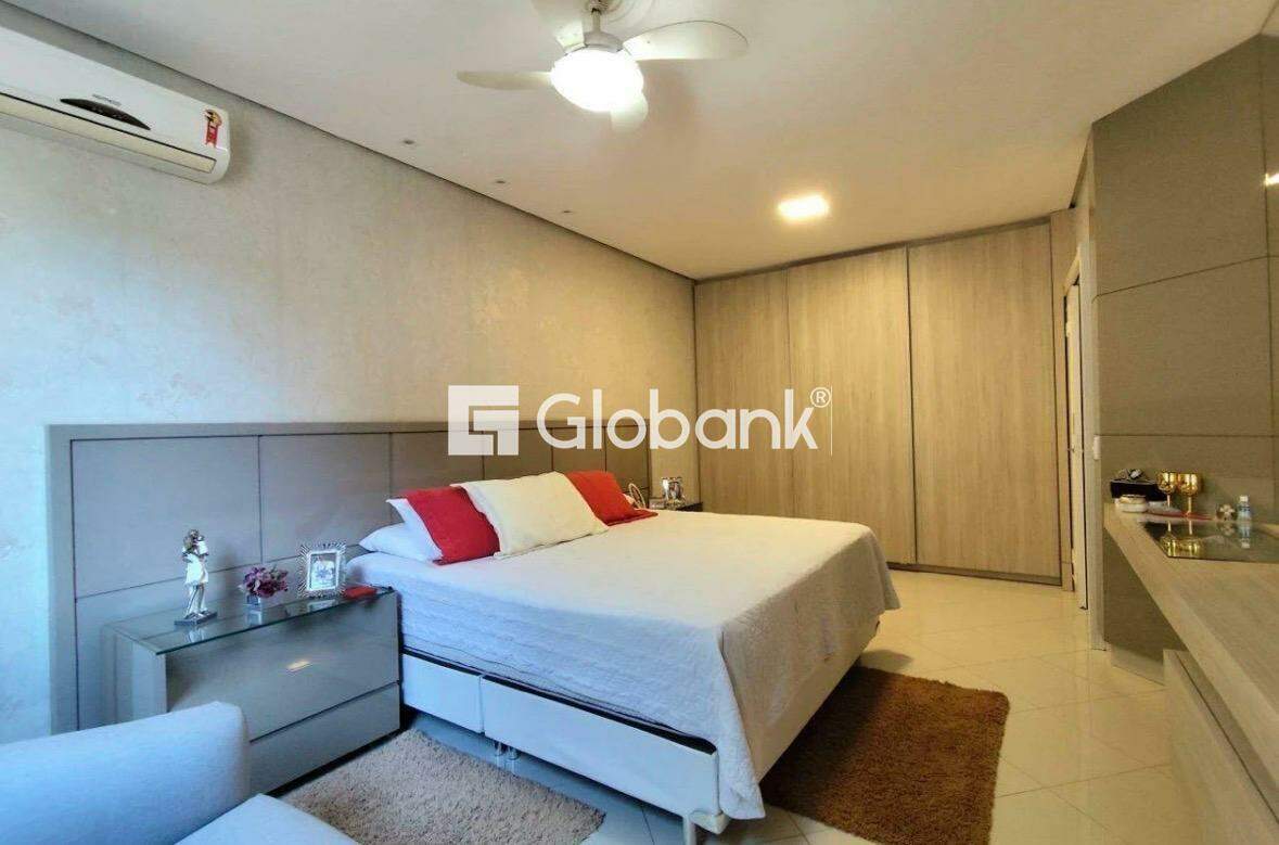 Casa 3 quartos para aluguel Melo 450m² Montes Claros MG: 