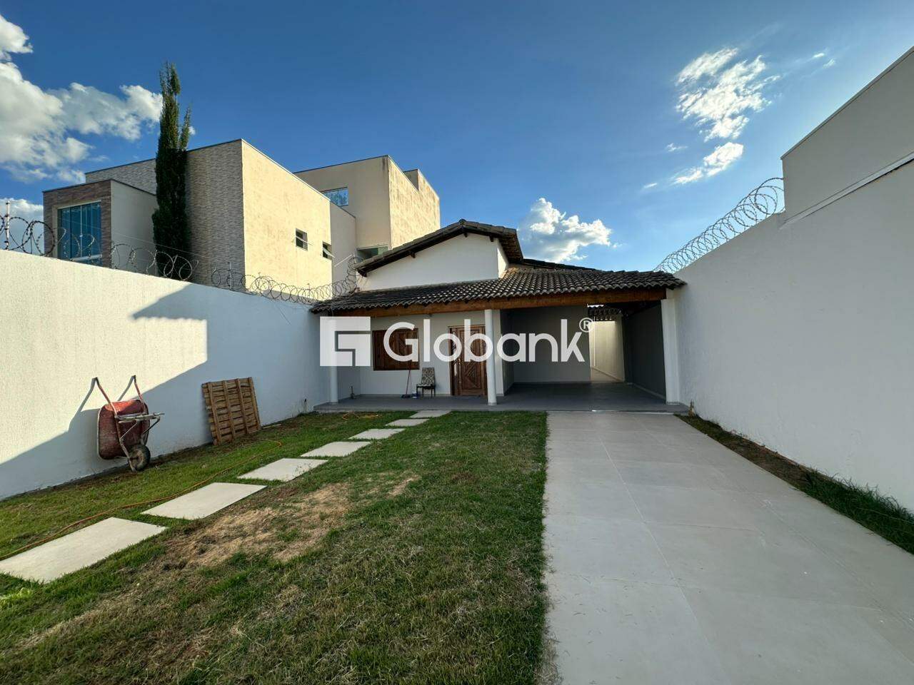 Casa 3 quartos para aluguel Prolongamento Todos os Santos 110m² Montes Claros MG: 