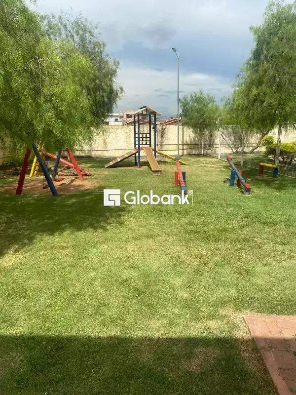 Apartamento 2 quartos para aluguel Planalto 50m² Montes Claros MG: 