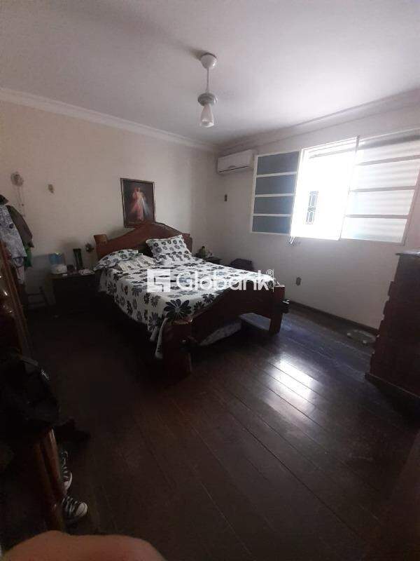 Casa 6 quartos para aluguel Vila Brasília 354m² Montes Claros MG: