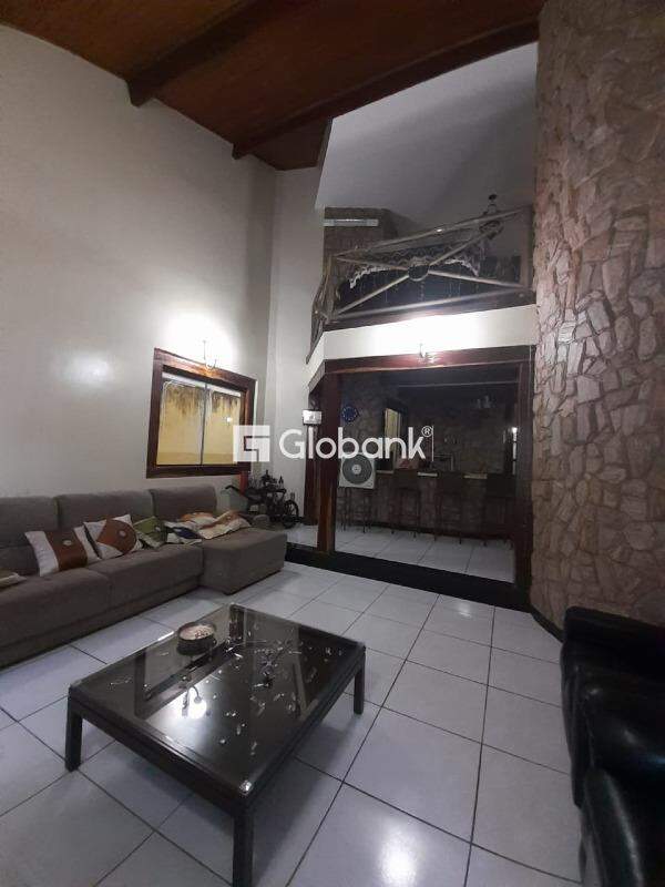 Casa 6 quartos para aluguel Vila Brasília 354m² Montes Claros MG: