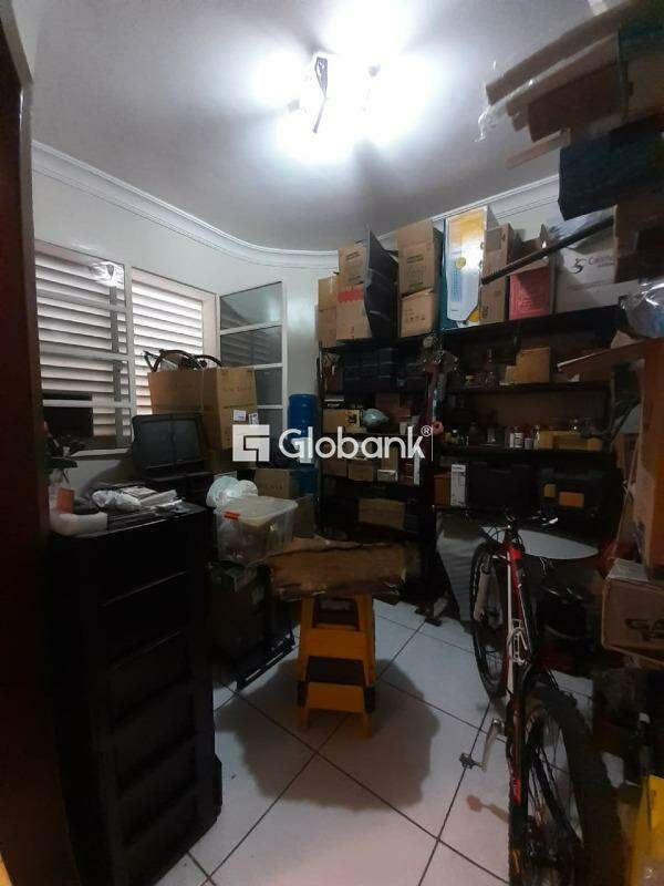 Casa 6 quartos para aluguel Vila Brasília 354m² Montes Claros MG:
