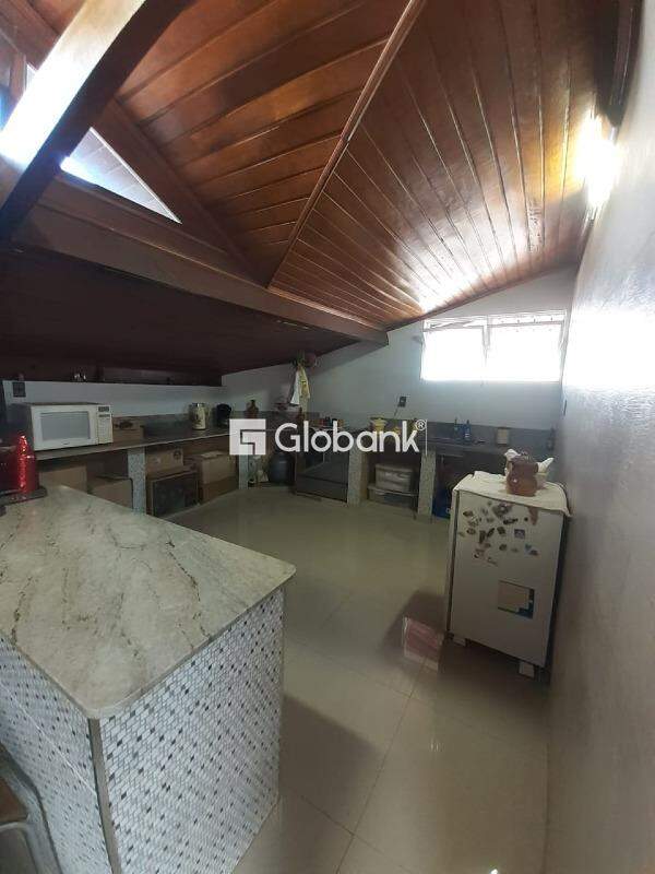 Casa 6 quartos para aluguel Vila Brasília 354m² Montes Claros MG:
