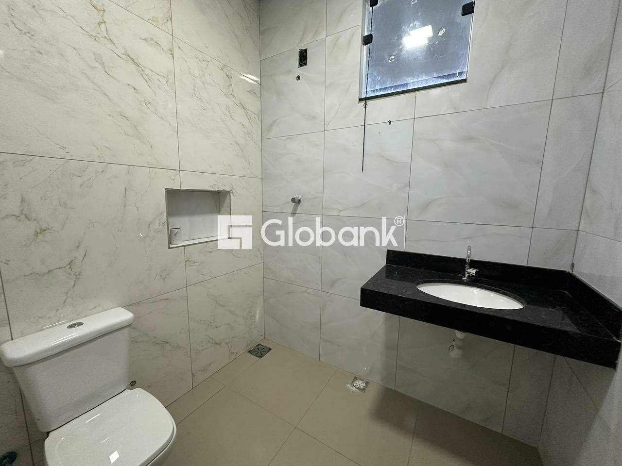 Casa 2 quartos para aluguel Loteamento Novo Primavera 60m² Montes Claros MG: Banheiro social