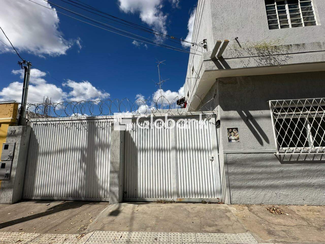 Kitnet 1 quarto para aluguel Edgar Pereira 25m² Montes Claros MG: Fachada