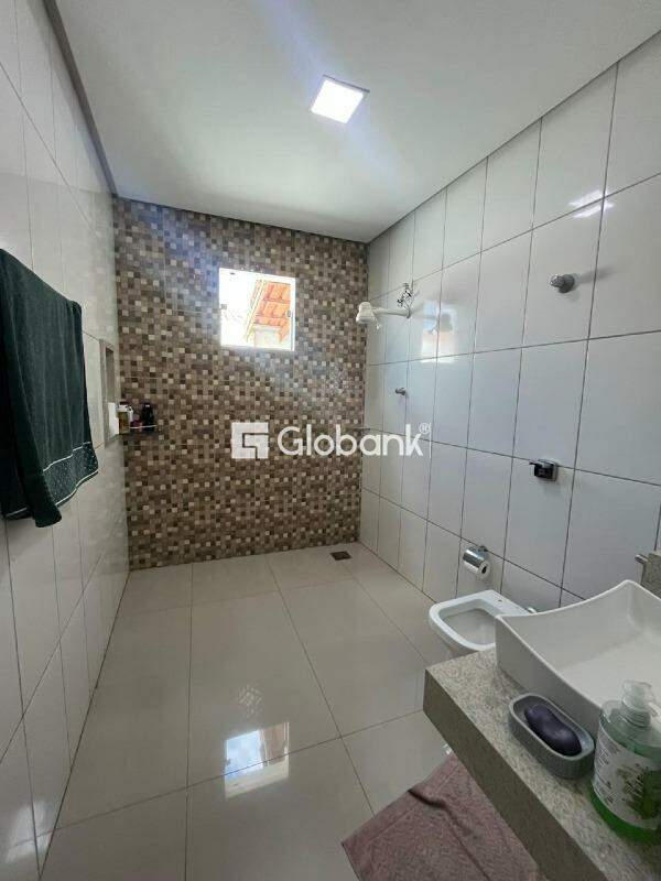 Casa 3 quartos à venda Vila Telma 200m² Montes Claros MG: