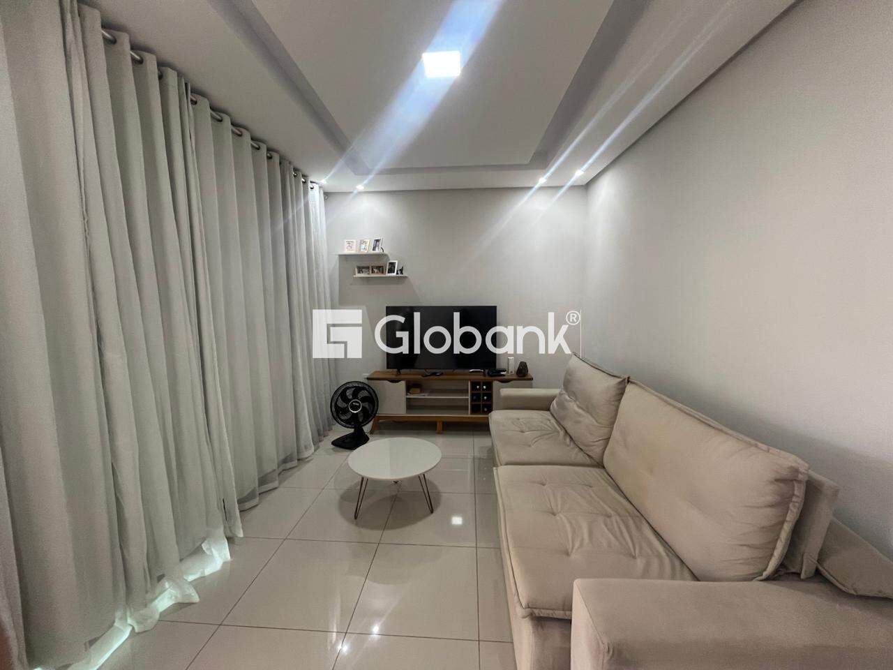 Casa 3 quartos à venda Vila Telma 200m² Montes Claros MG: