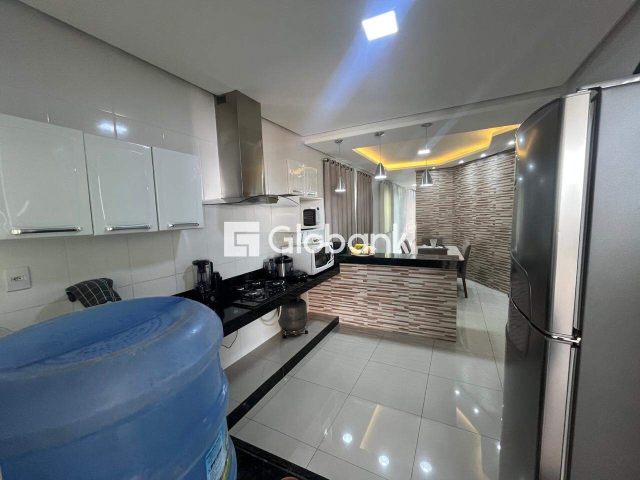 Casa 3 quartos à venda Vila Telma 200m² Montes Claros MG: