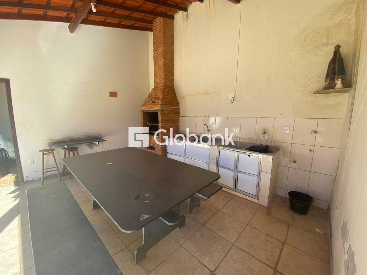 Casa 3 quartos para aluguel Funcionários 100m² Montes Claros MG: 