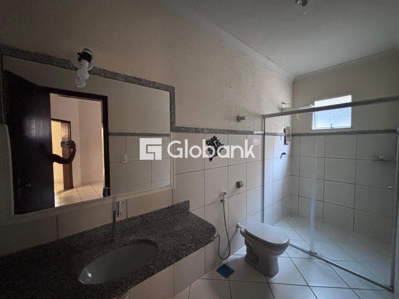 Casa 3 quartos para aluguel Morada do Sol 95m² Montes Claros MG: Banheiro suite