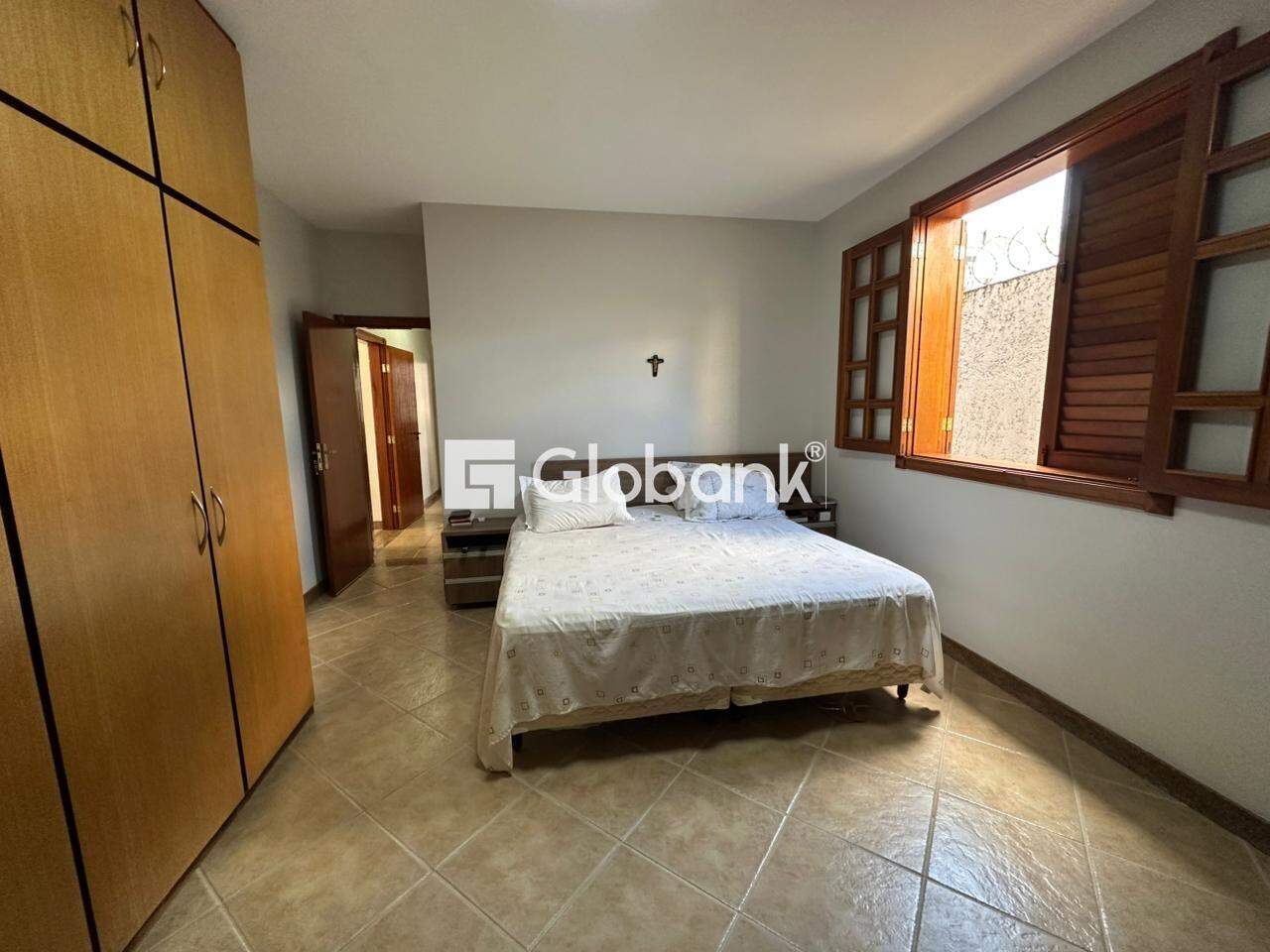 Casa 3 quartos à venda Jardim Panorama 290m² Montes Claros MG: Quarto