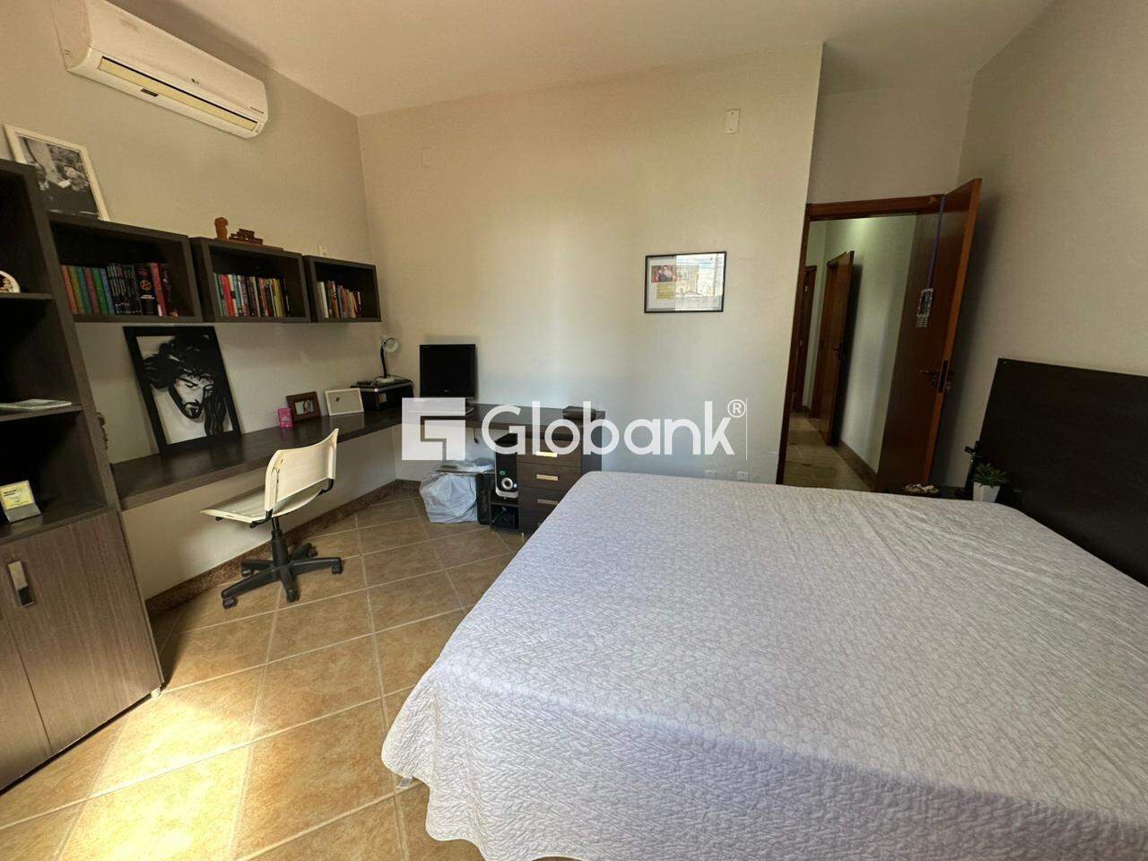 Casa 3 quartos à venda Jardim Panorama 290m² Montes Claros MG: Quarto