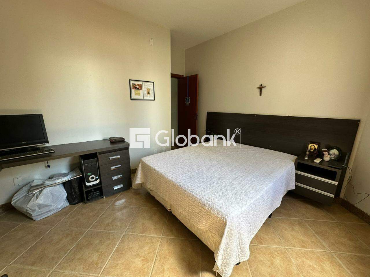 Casa 3 quartos à venda Jardim Panorama 290m² Montes Claros MG: Quarto