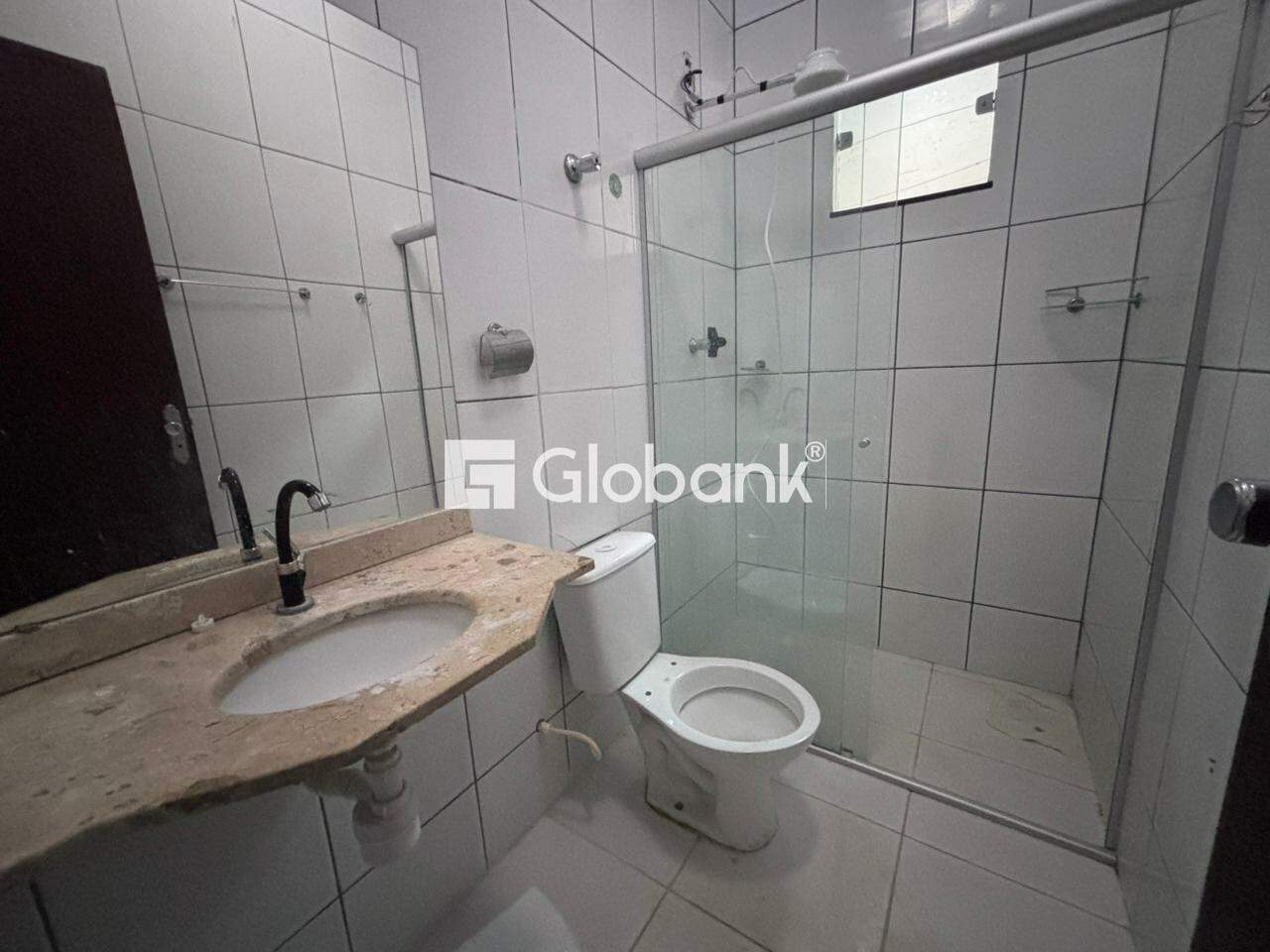 Casa 2 quartos para aluguel Monte Carmelo 50m² Montes Claros MG: Banheiro