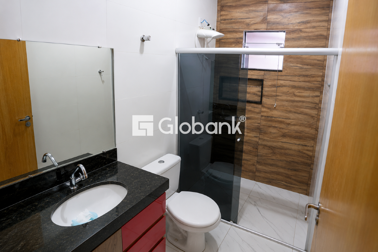 Casa 3 quartos para aluguel Guarujá 98m² Montes Claros MG: 