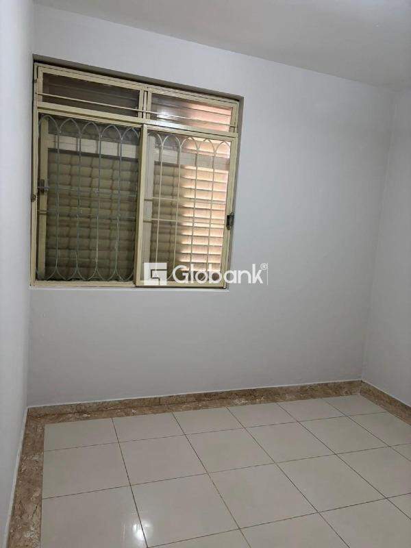 Casa comercial 6 quartos para aluguel Centro 127,12m² Montes Claros MG: 