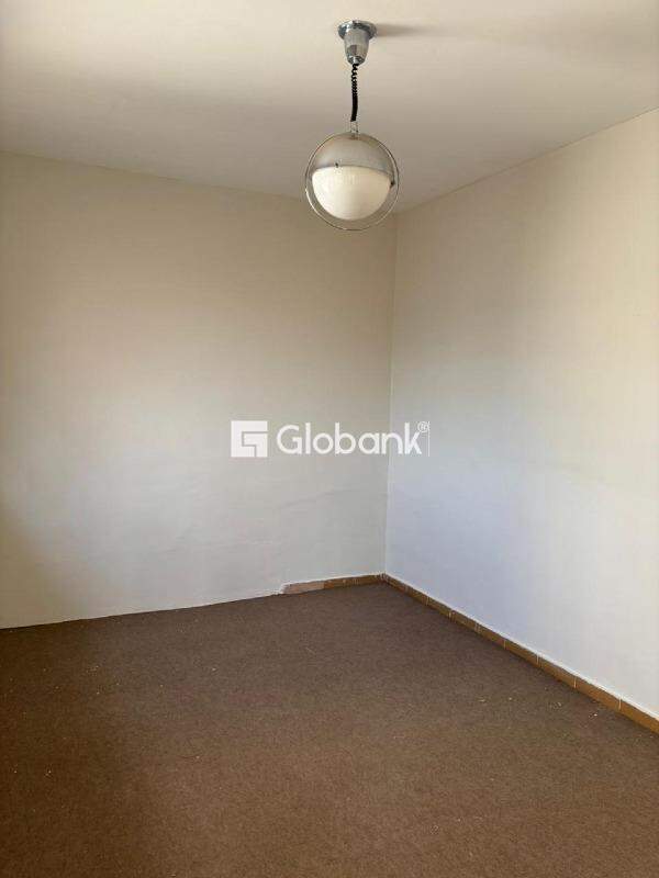 Casa comercial 6 quartos para aluguel Centro 127,12m² Montes Claros MG: 