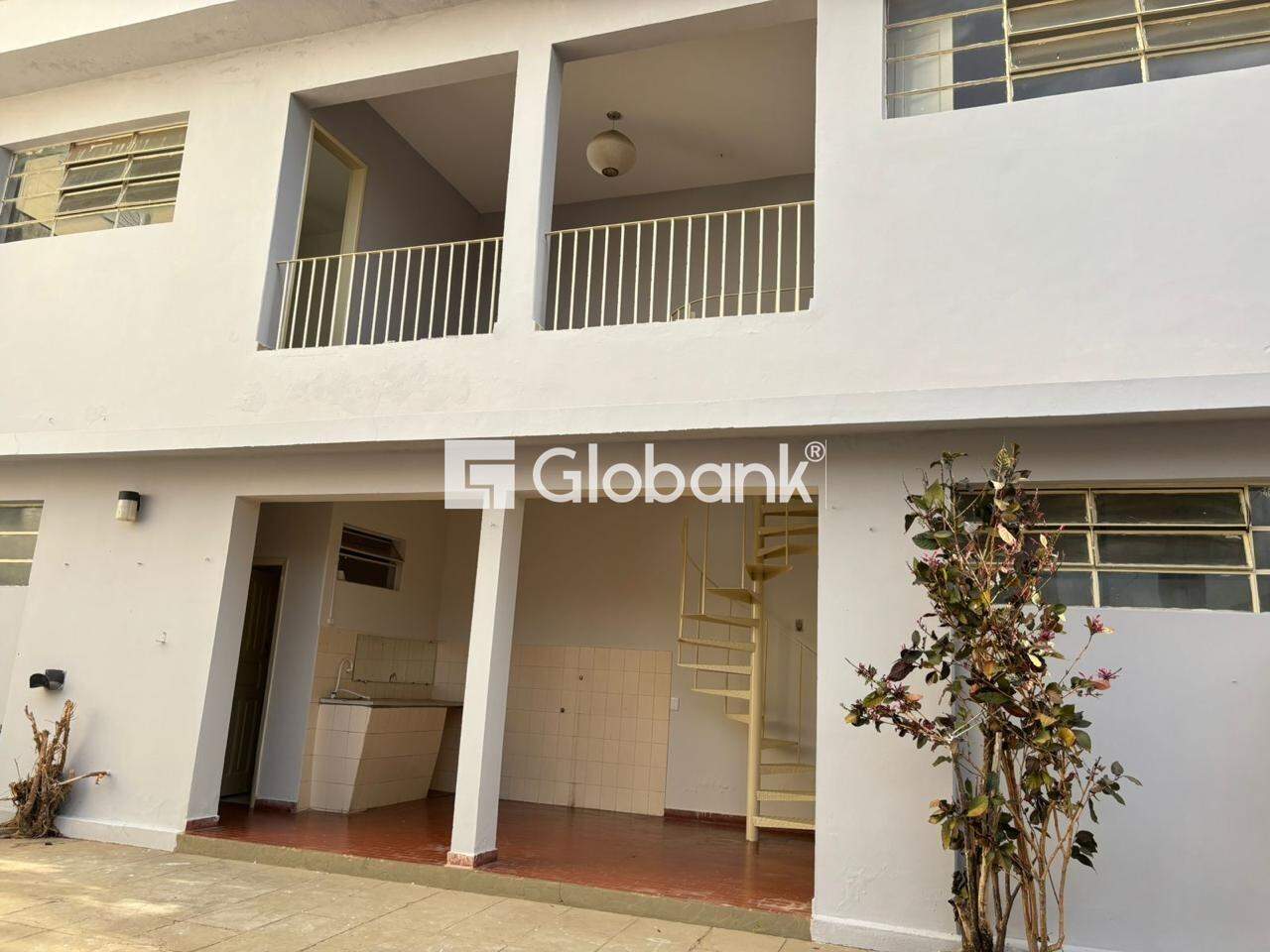 Casa comercial 6 quartos para aluguel Centro 127,12m² Montes Claros MG: 