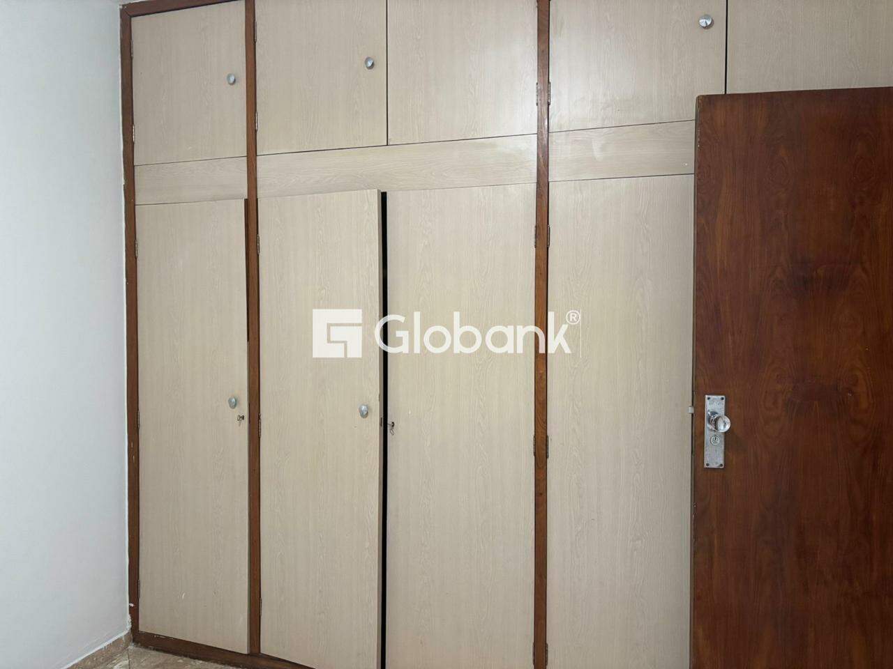 Casa comercial 6 quartos para aluguel Centro 127,12m² Montes Claros MG: 