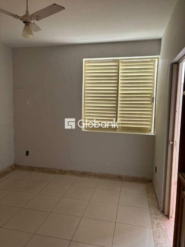 Casa comercial 6 quartos para aluguel Centro 127,12m² Montes Claros MG: 