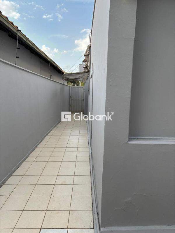 Casa comercial 6 quartos para aluguel Centro 127,12m² Montes Claros MG: 