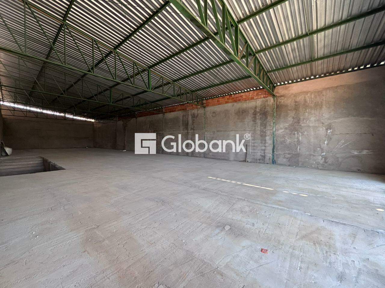 Galpão para aluguel Centro 900m² Montes Claros MG: Interior
