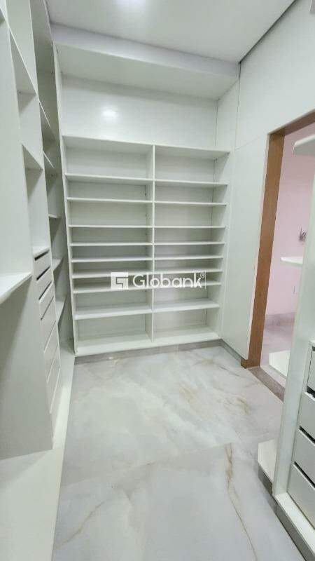Casa em condomínio 4 quartos à venda Residencial Villa Segura 190m² Montes Claros MG: 